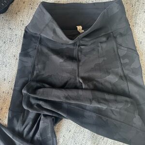 lululemon Black Leggings Stretchy Form-Fitting Waistband